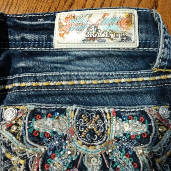 Women's Grace Easy Fit Jeans Floral Embroidery pockets Size 28-Embellished - Picture 12 of 13